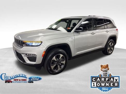 Used 2023 Jeep Grand Cherokee 4xe image 2