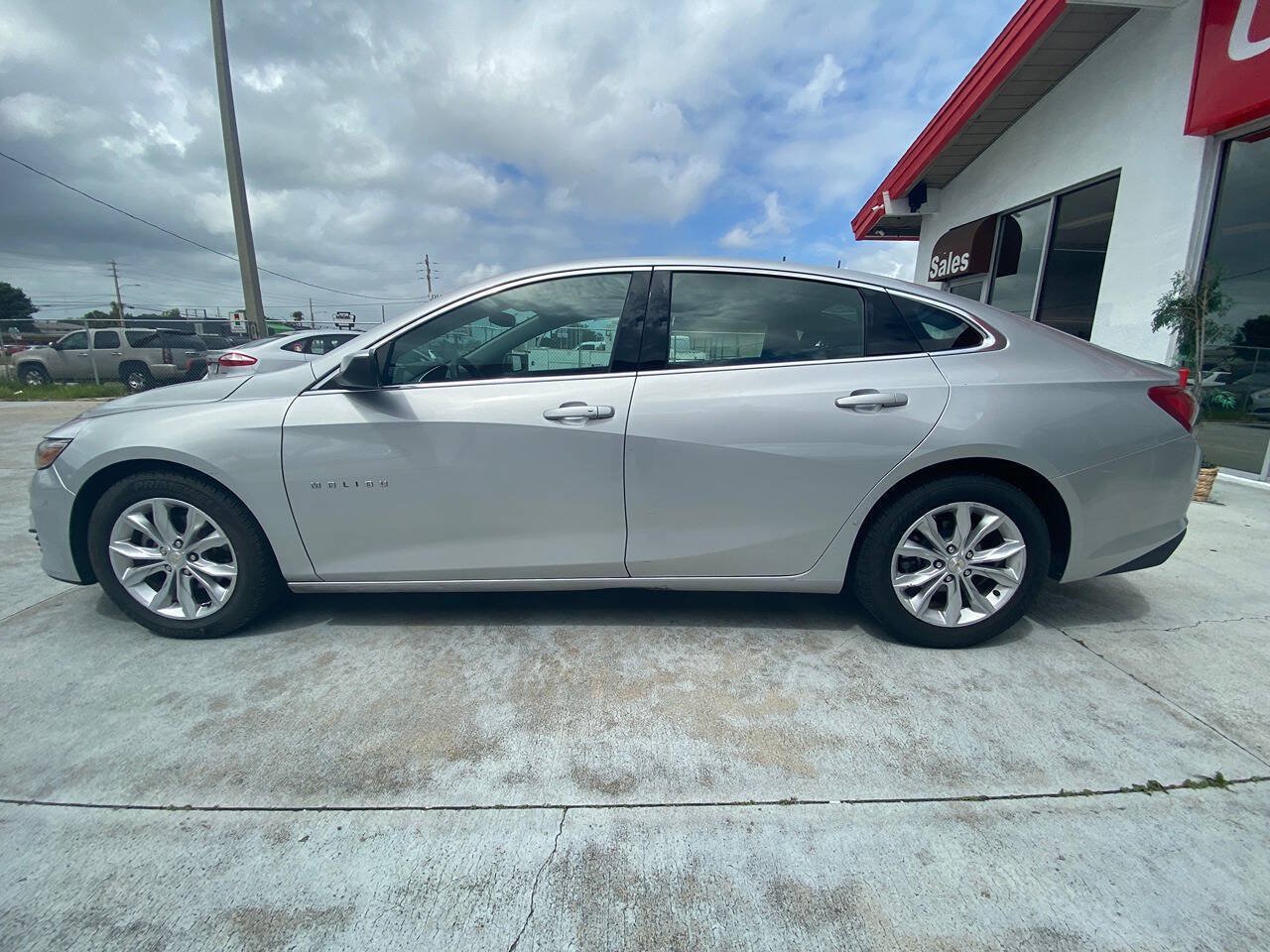 Used 2019 Chevrolet Malibu LT FWD image 3