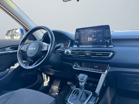 Used 2023 Kia Seltos S FWD image 14