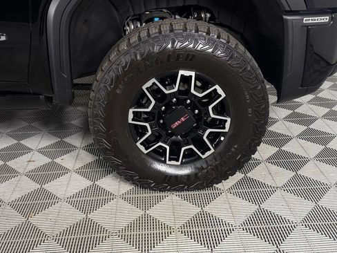 Used 2026 GMC Sierra 2500 AT4X AWD/4WD image 12