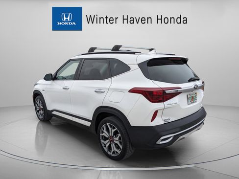 Used 2021 Kia Seltos SX w/ SX Sunroof Package image 6