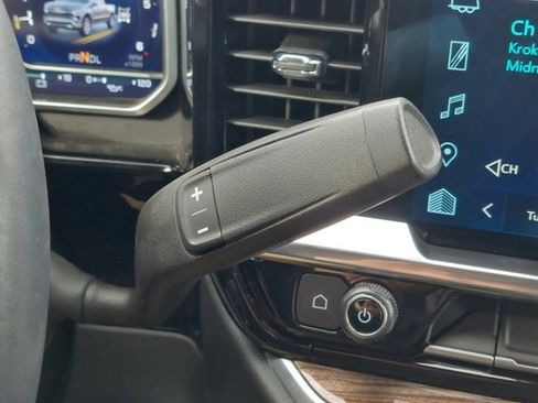 Used 2022 Chevrolet Silverado 1500 LT image 36