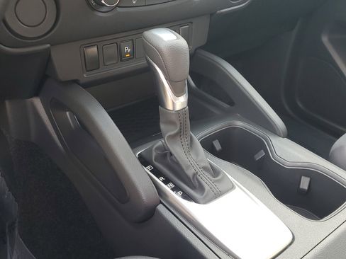 Certified 2025 Nissan Frontier S image 29