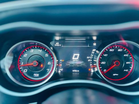 Used 2018 Dodge Charger SXT Plus RWD image 14