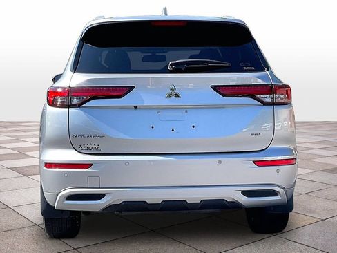 Used 2024 Mitsubishi Outlander SEL AWD/4WD image 4
