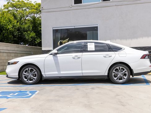 Used 2024 Honda Accord EX image 9