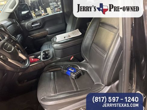 Used 2022 GMC Sierra 2500 Denali w/ Denali Black Diamond Edition AWD/4WD image 6