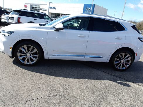 Used 2021 Buick Envision Avenir w/ Technology Package II image 4