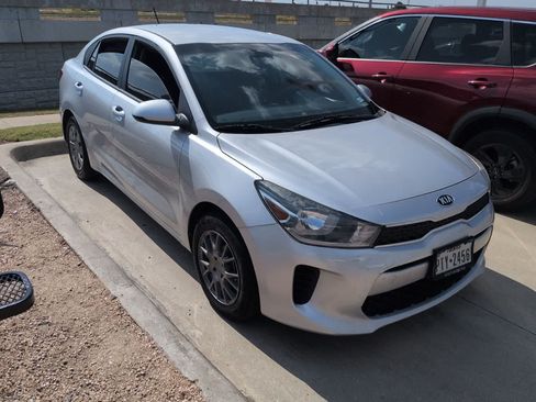Used 2020 Kia Rio LX FWD image 3