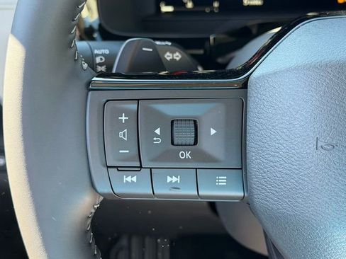 New 2026 Nissan Pathfinder SL image 13