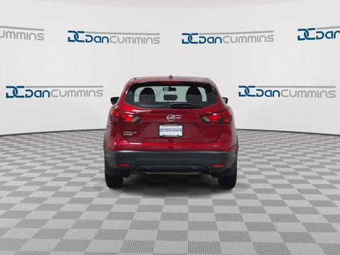 Used 2018 Nissan Rogue Sport S FWD image 7