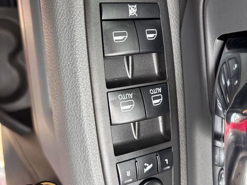 Used 2019 RAM 1500 Big Horn AWD/4WD image 15