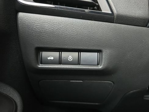 New 2026 Nissan Sentra SR FWD image 10
