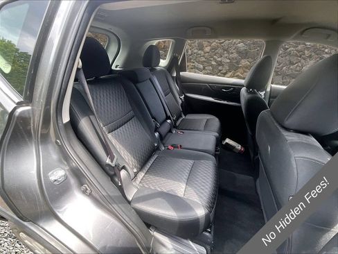 Used 2019 Nissan Rogue S AWD/4WD image 22