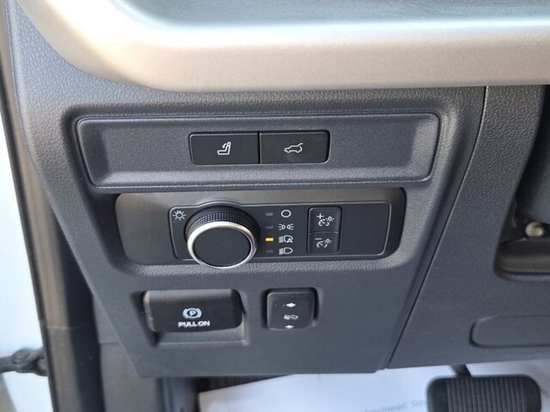 Used 2022 Ford Expedition XLT RWD image 28