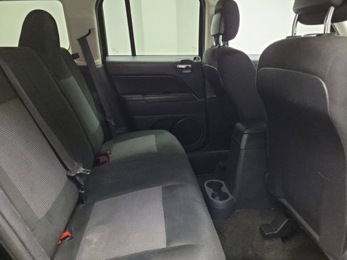 Used 2017 Jeep Patriot Sport w/ Power Value Group FWD image 19