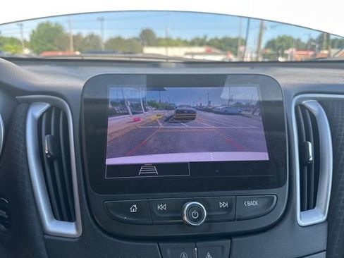 Used 2023 Chevrolet Malibu LT FWD image 10