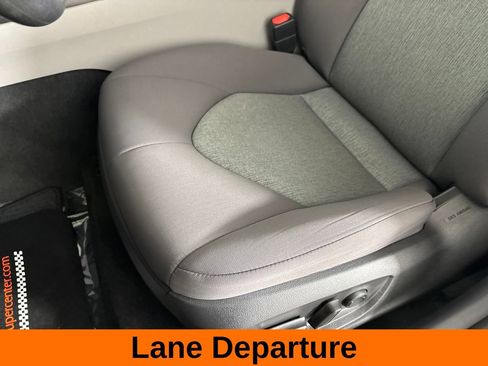 Used 2022 Toyota Camry LE w/ Carpet Mat Package (TMS) FWD image 14