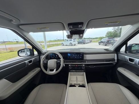 Used 2025 Hyundai Santa Fe SEL FWD image 37