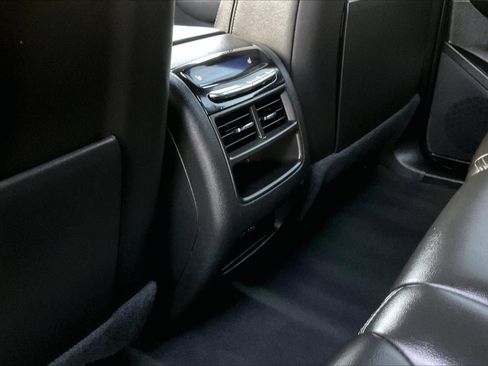 Used 2023 Cadillac XT5 Premium Luxury image 29