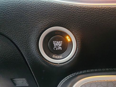 Used 2015 Dodge Challenger R/T Plus image 31