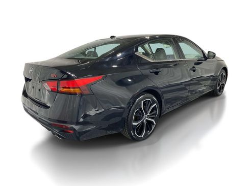 Used 2024 Nissan Altima 2.5 SR FWD image 4