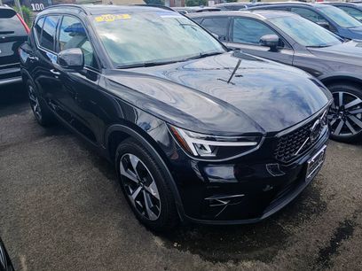 Certified 2023 Volvo XC40 B5 Plus w/ Protection Package Premier