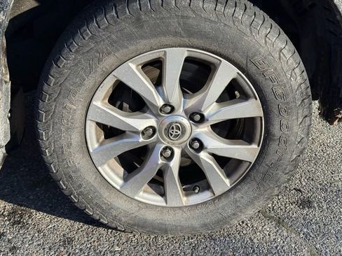 Certified 2019 Toyota Land Cruiser image 15