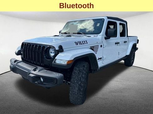 Used 2021 Jeep Gladiator Willys AWD/4WD image 5