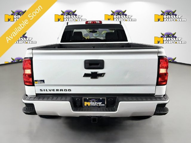 Used 2018 Chevrolet Silverado 1500 Custom w/ Custom Convenience Package AWD/4WD image 6
