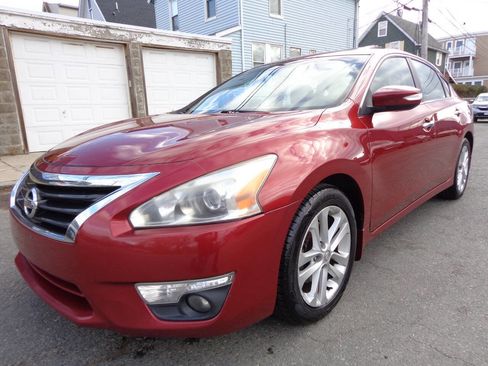 Used 2014 Nissan Altima 2.5 SL w/ Moonroof Package image 6