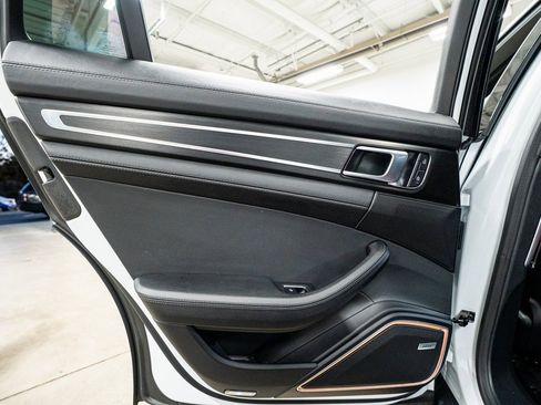 Used 2022 Porsche Panamera GTS image 54