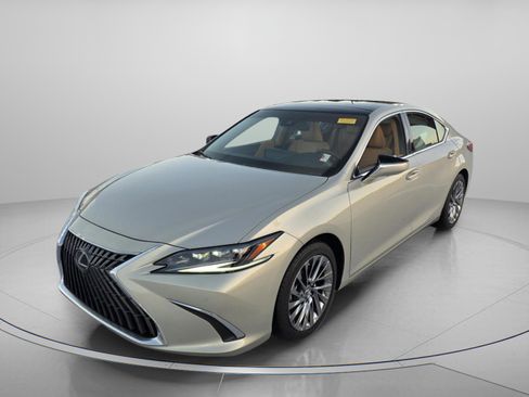 Used 2025 Lexus ES 350 Ultra Luxury w/ Accessory Package (Z1) image 2
