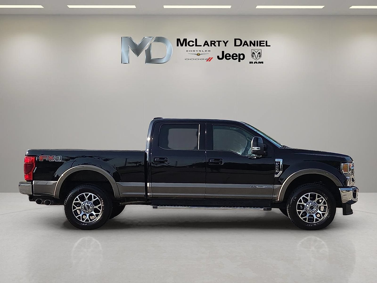 Used 2021 Ford F250 Lariat w/ Lariat Ultimate Package AWD/4WD image 6