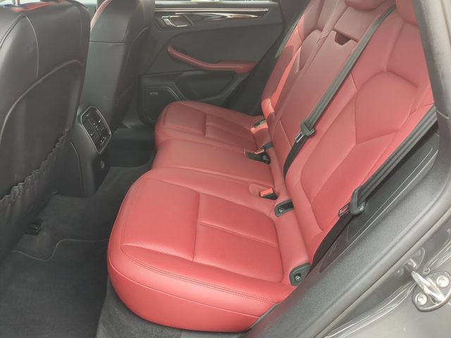 Used 2018 Porsche Macan AWD/4WD image 23