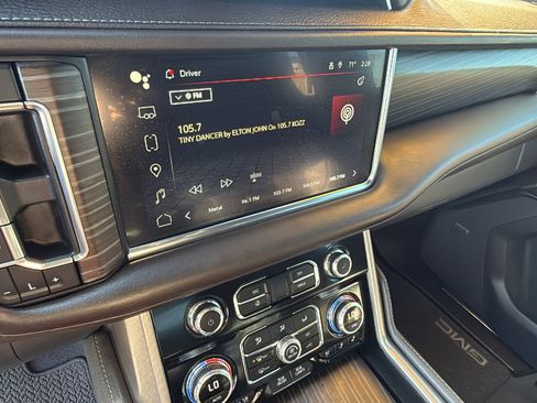 Certified 2024 GMC Yukon Denali image 15