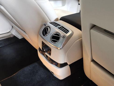 Used 2013 Rolls-Royce Ghost RWD image 14