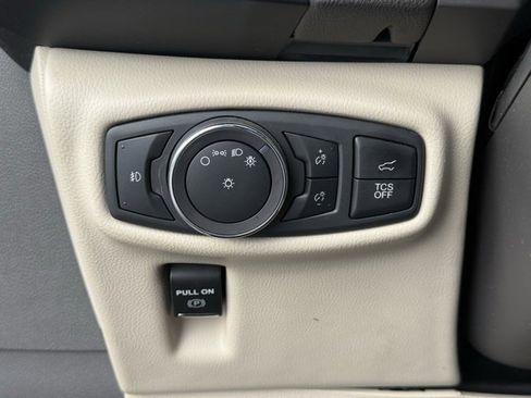 Used 2019 Lincoln Nautilus Reserve image 21