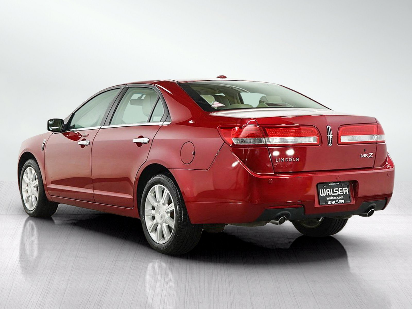 Used 2012 Lincoln MKZ FWD image 3