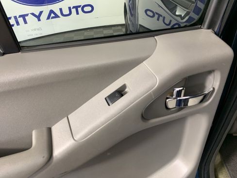 Used 2016 Nissan Frontier SV image 29