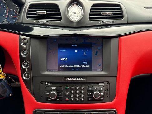 Used 2017 Maserati GranTurismo Sport RWD image 16