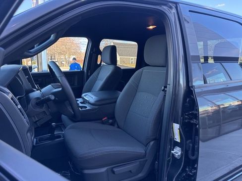 Used 2024 RAM 2500 Tradesman w/ Chrome Appearance Group image 10