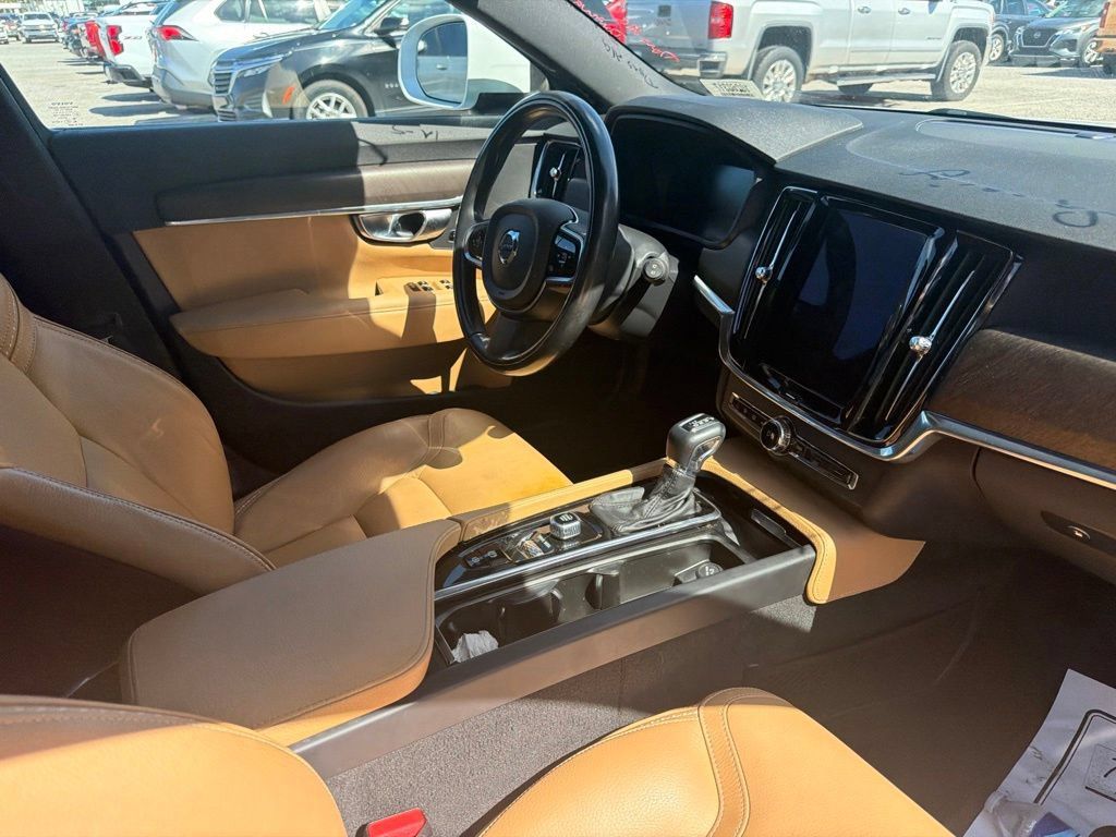 Used 2018 Volvo V90 T5 Cross Country w/ Convenience Package AWD/4WD image 17