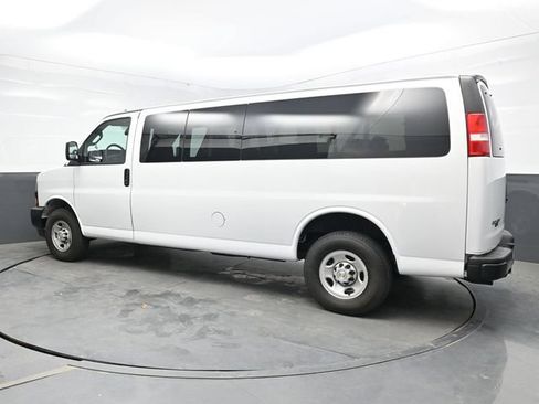 Used 2024 Chevrolet Express 3500 LS RWD image 4