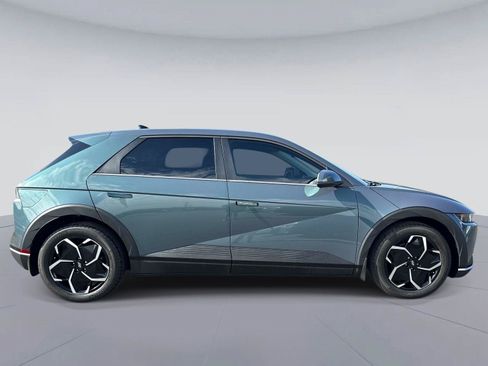 Used 2024 Hyundai Ioniq 5 SEL RWD image 2