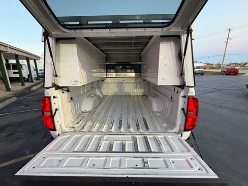 Used 2022 Chevrolet Colorado W/T image 12