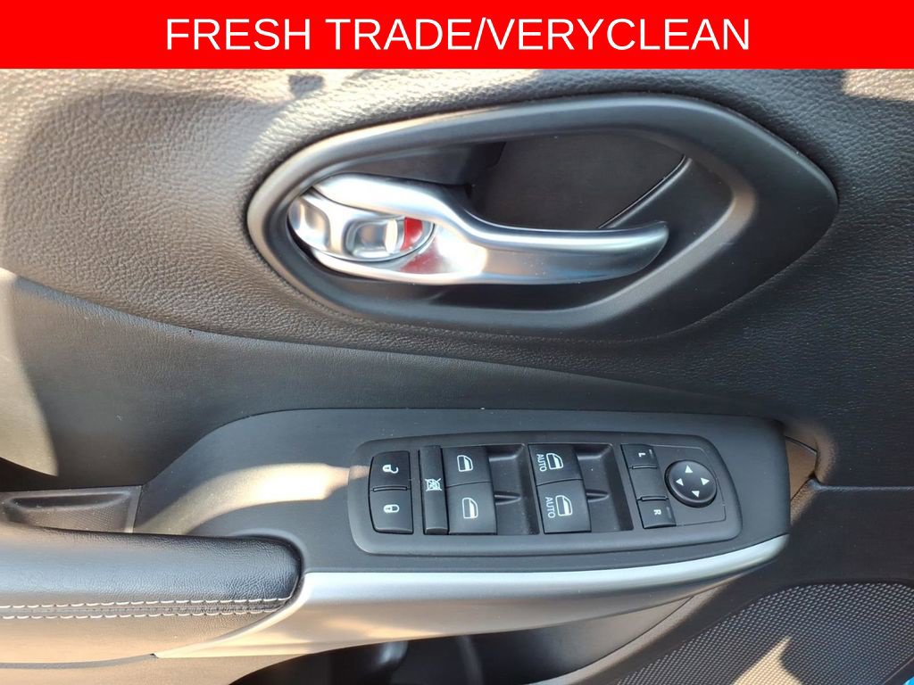 Used 2021 Jeep Cherokee Latitude Lux 80th Anniv w/ Quick Order Package 26U 80TH AWD/4WD image 3