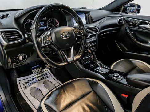 Used 2019 INFINITI QX30 Sport w/ Leather Package image 3