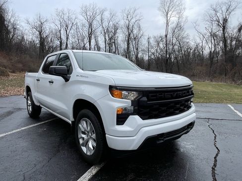 Certified 2024 Chevrolet Silverado 1500 Custom image 1