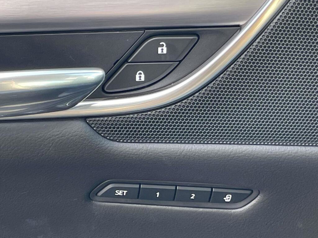Used 2019 Cadillac XT5 Luxury AWD/4WD image 31